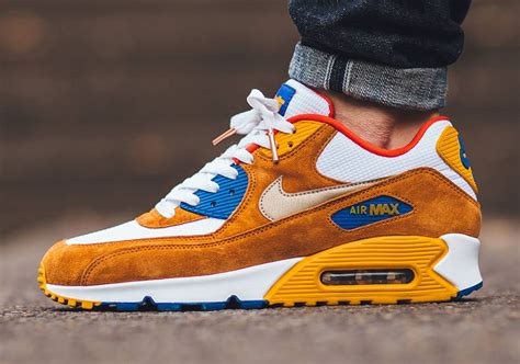 Nike Air Max 90 premium shoes